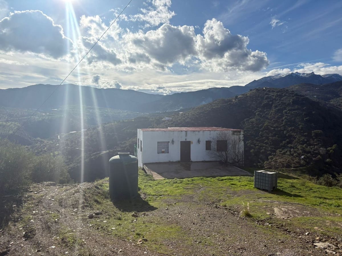 3 makuuhuone Maalaistalo myytävänä paikassa Tolox - 55 000 € (Ref: 9487166)