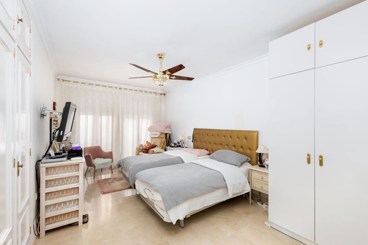 3 soveværelse Semi-Rækkehus til salg i Alhaurin Golf med swimmingpool garage - € 399.000 (Ref: 9539491)