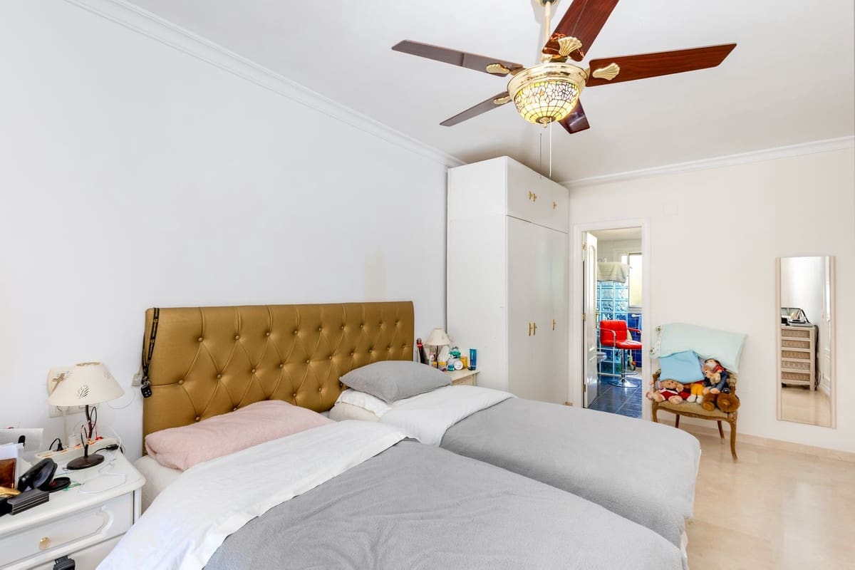 3 soveværelse Semi-Rækkehus til salg i Alhaurin Golf med swimmingpool garage - € 399.000 (Ref: 9539491)