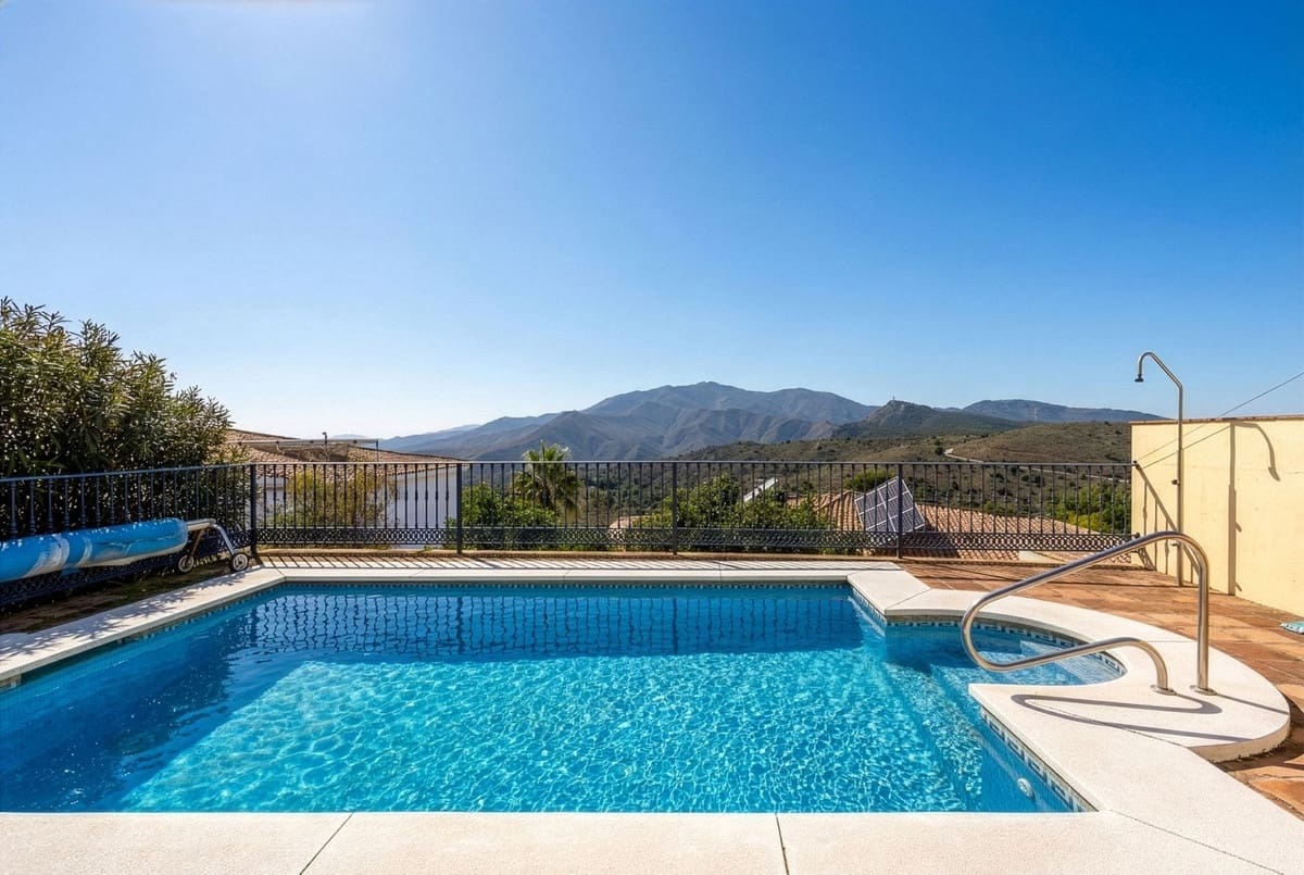 3 Zimmer Doppelhaus zu verkaufen in Alhaurin Golf mit Pool Garage - 399.000 € (Ref: 9539491)