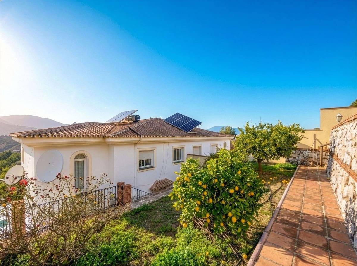 3 Zimmer Doppelhaus zu verkaufen in Alhaurin Golf mit Pool Garage - 399.000 € (Ref: 9539491)