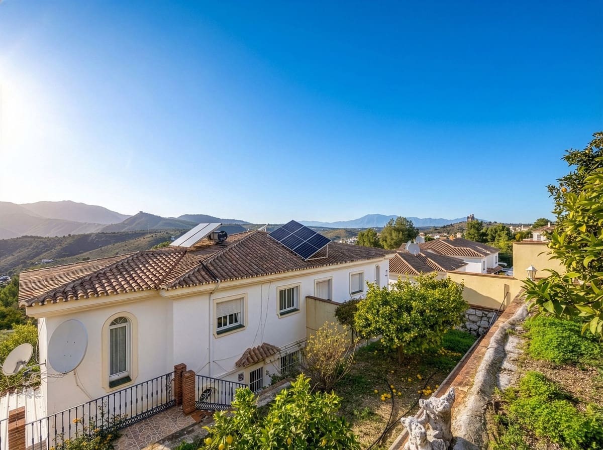 3 Zimmer Doppelhaus zu verkaufen in Alhaurin Golf mit Pool Garage - 399.000 € (Ref: 9539491)