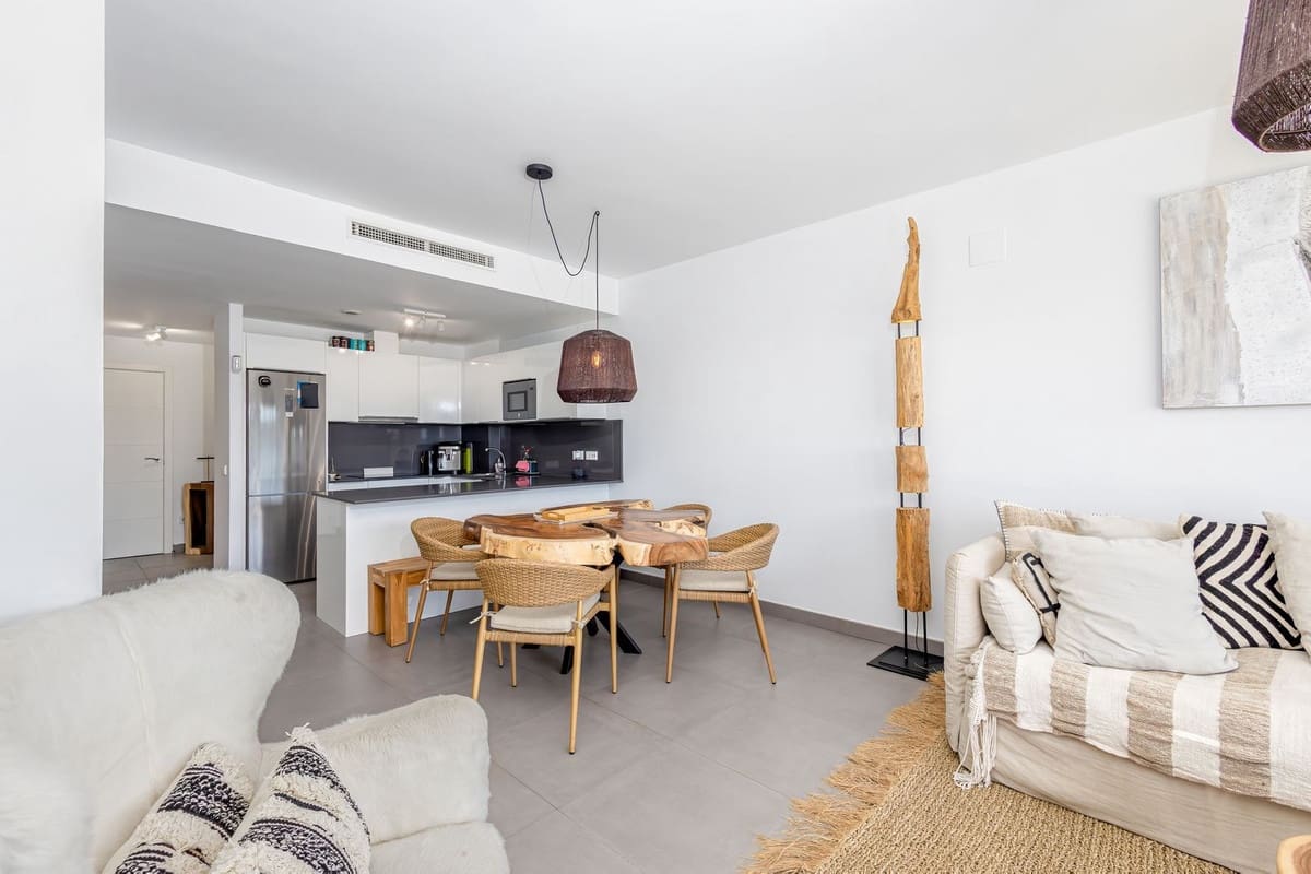 3 bedroom Apartment for sale in Alhaurin Golf with pool garage - € 410,000 (Ref: 9614276)