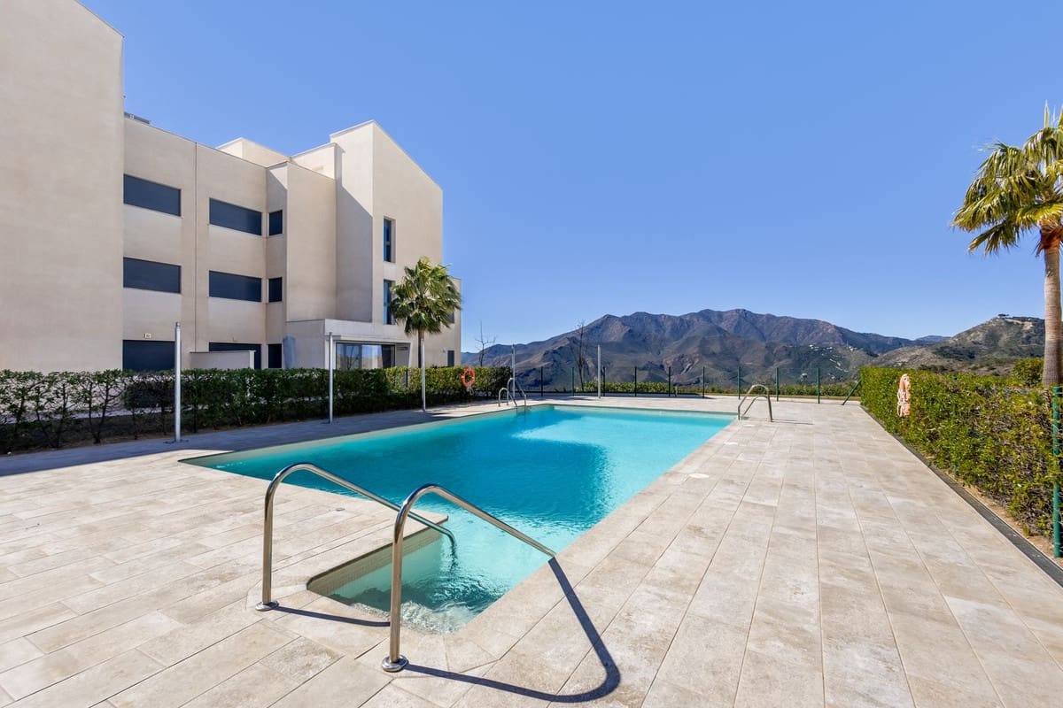 3 bedroom Apartment for sale in Alhaurin Golf with pool garage - € 410,000 (Ref: 9614276)