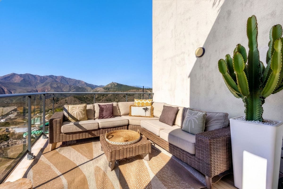 3 bedroom Apartment for sale in Alhaurin Golf with pool garage - € 410,000 (Ref: 9614276)