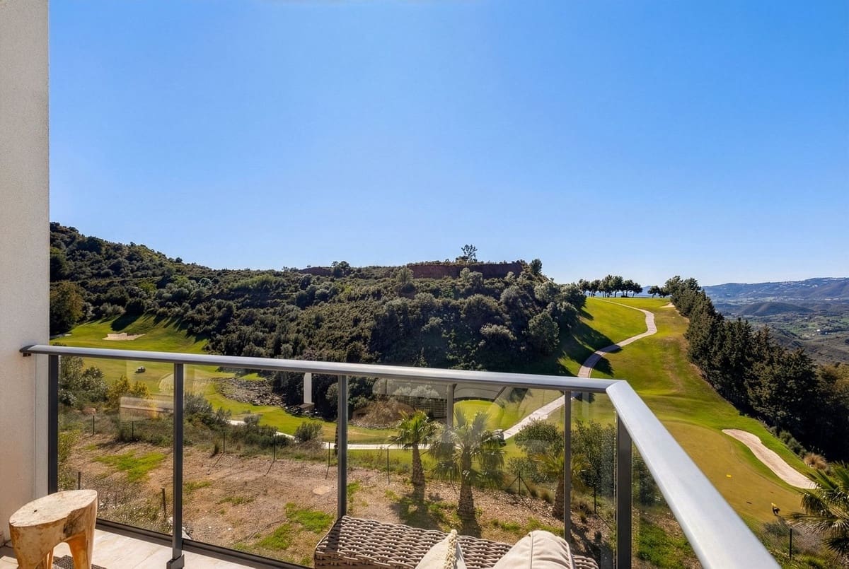 3 bedroom Apartment for sale in Alhaurin Golf with pool garage - € 410,000 (Ref: 9614276)