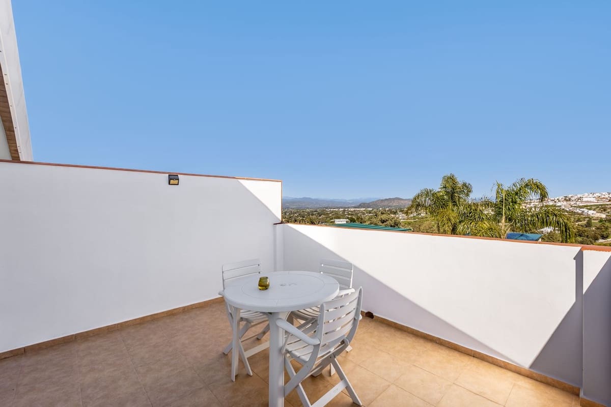 6 bedroom Villa for sale in Alhaurin el Grande with pool garage - € 755,000 (Ref: 9713368)