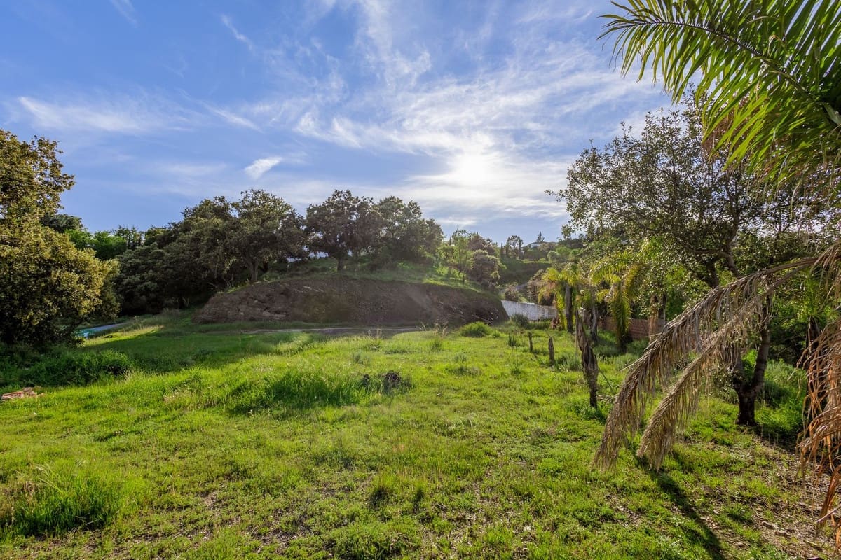 6 bedroom Villa for sale in Alhaurin el Grande with pool garage - € 755,000 (Ref: 9713368)