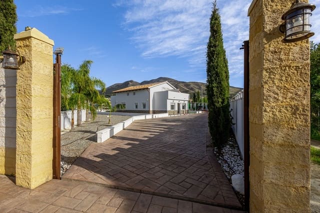 6 sypialnia Willa na sprzedaż w Alhaurín el Grande z basenem garażem - 755 000 € (Ref: 9713368)