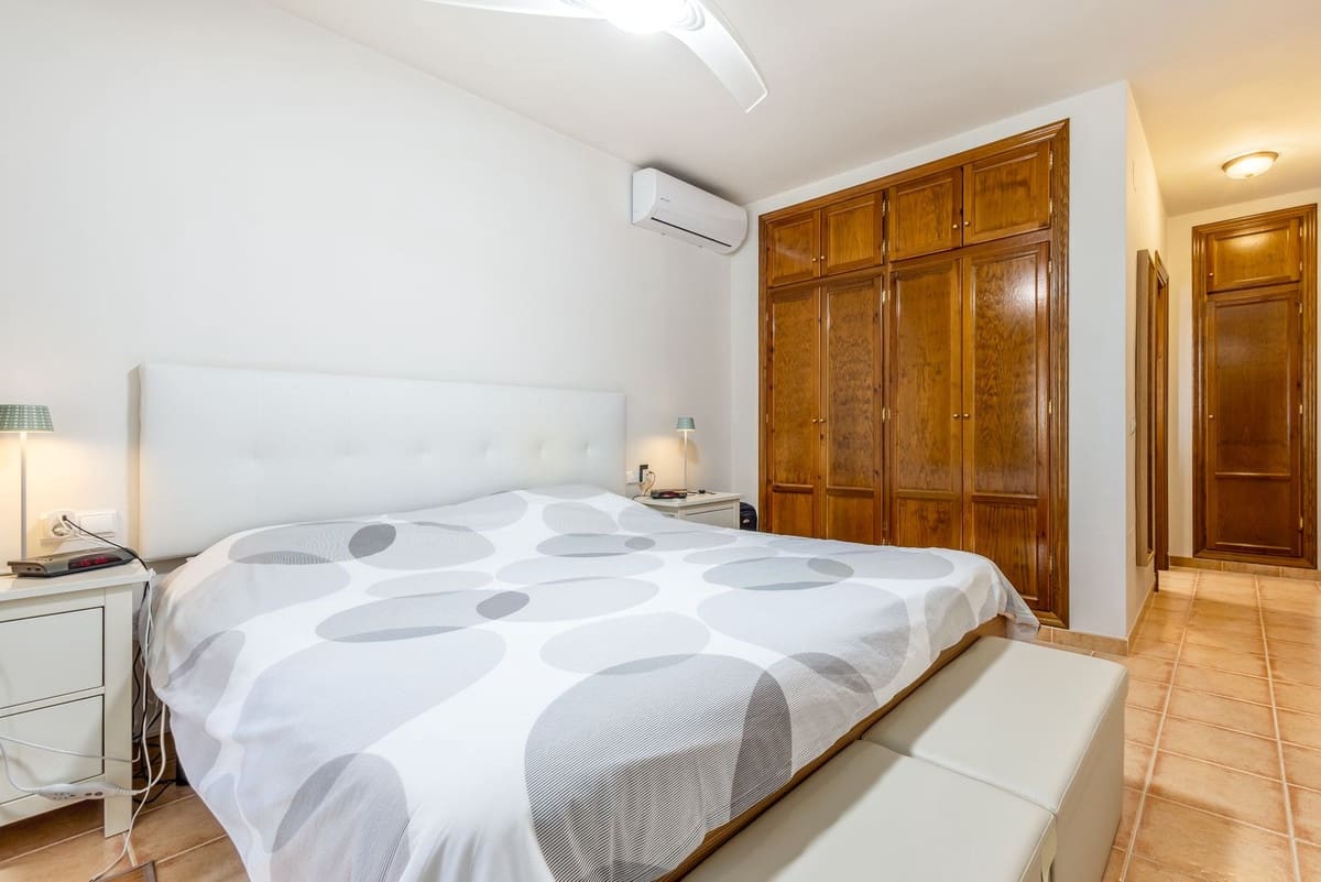 3 bedroom Villa for sale in Coin with pool garage - € 725,000 (Ref: 9715397)