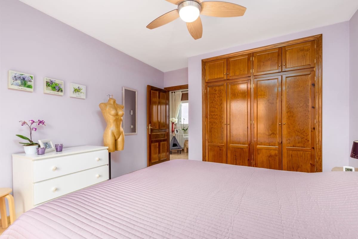 3 bedroom Villa for sale in Coin with pool garage - € 725,000 (Ref: 9715397)