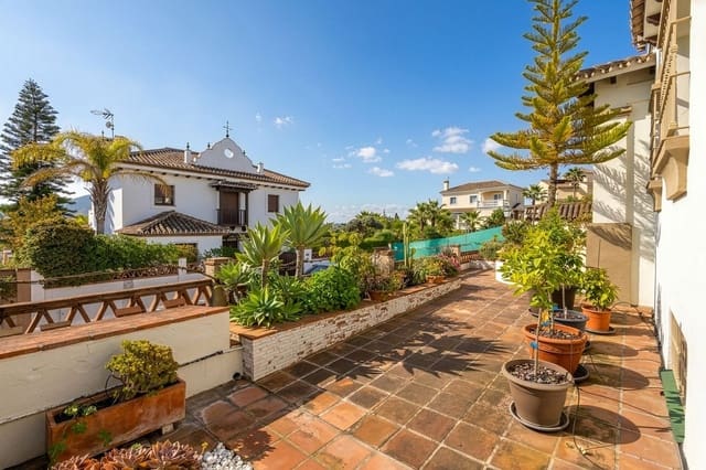 Chalet de 3 habitaciones en Coín en venta con piscina garaje - 725.000 € (Ref: 9715397)