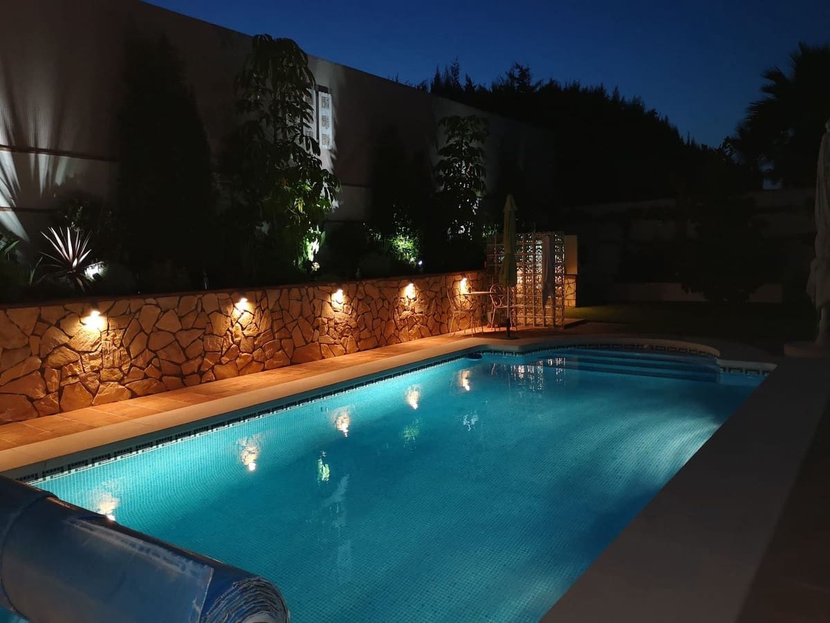 3 bedroom Villa for sale in Coin with pool garage - € 725,000 (Ref: 9715397)