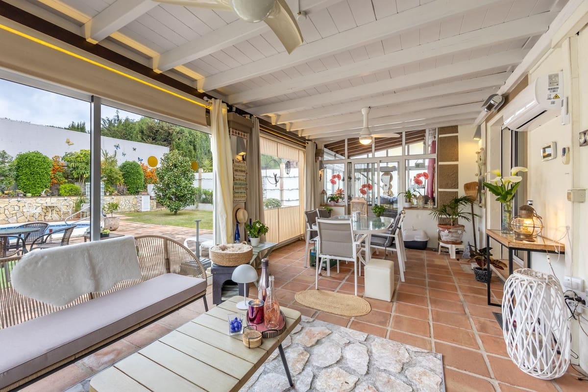 3 bedroom Villa for sale in Coin with pool garage - € 725,000 (Ref: 9715397)