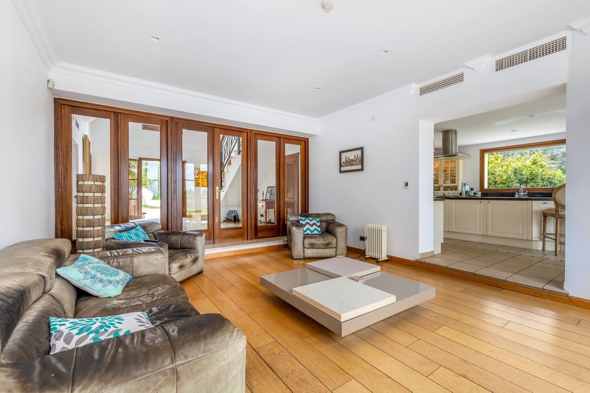 7 bedroom Villa for sale in Alhaurin el Grande with pool garage - € 2,200,000 (Ref: 9720770)