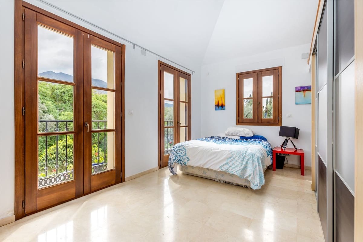 7 bedroom Villa for sale in Alhaurin el Grande with pool garage - € 2,200,000 (Ref: 9720770)