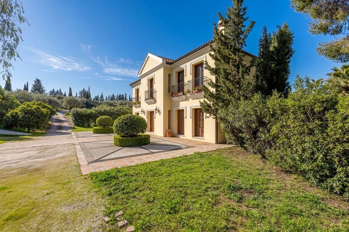7 bedroom Villa for sale in Alhaurin el Grande with pool garage - € 2,200,000 (Ref: 9720770)