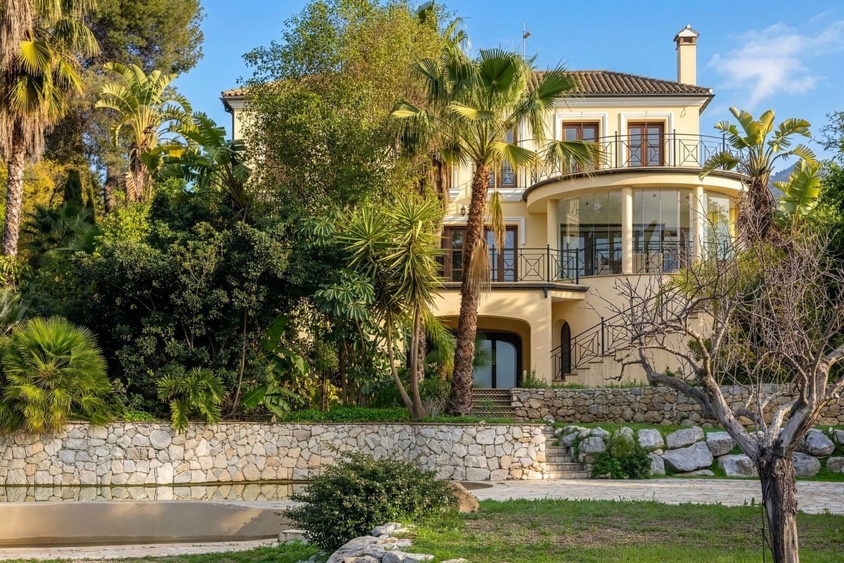 7 bedroom Villa for sale in Alhaurin el Grande with pool garage - € 2,200,000 (Ref: 9720770)