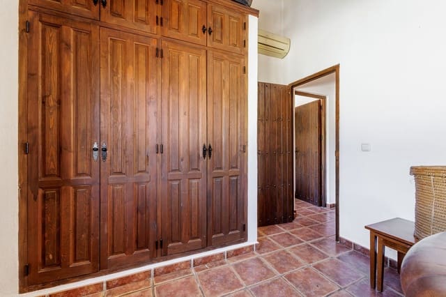 4 slaapkamer Finca/Landhuis te koop in Alhaurín el Grande met zwembad garage - € 575.000 (Ref: 9787927)