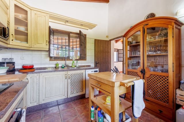 4 slaapkamer Finca/Landhuis te koop in Alhaurín el Grande met zwembad garage - € 575.000 (Ref: 9787927)