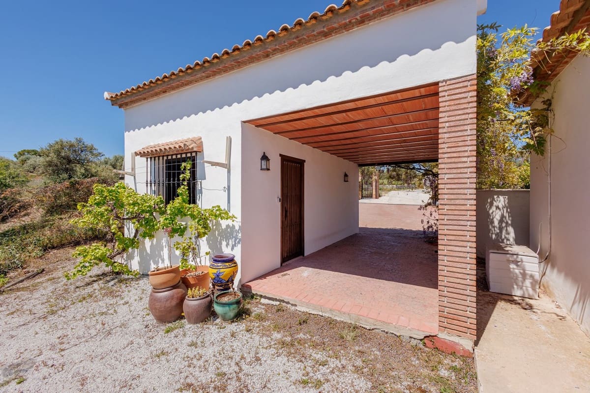 4 slaapkamer Finca/Landhuis te koop in Alhaurin el Grande met zwembad garage - € 575.000 (Ref: 9787927)