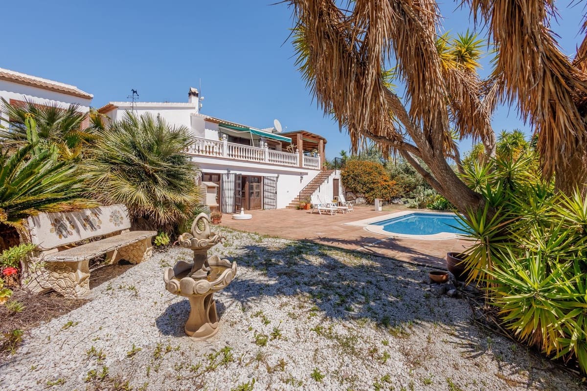 4 slaapkamer Finca/Landhuis te koop in Alhaurin el Grande met zwembad garage - € 575.000 (Ref: 9787927)