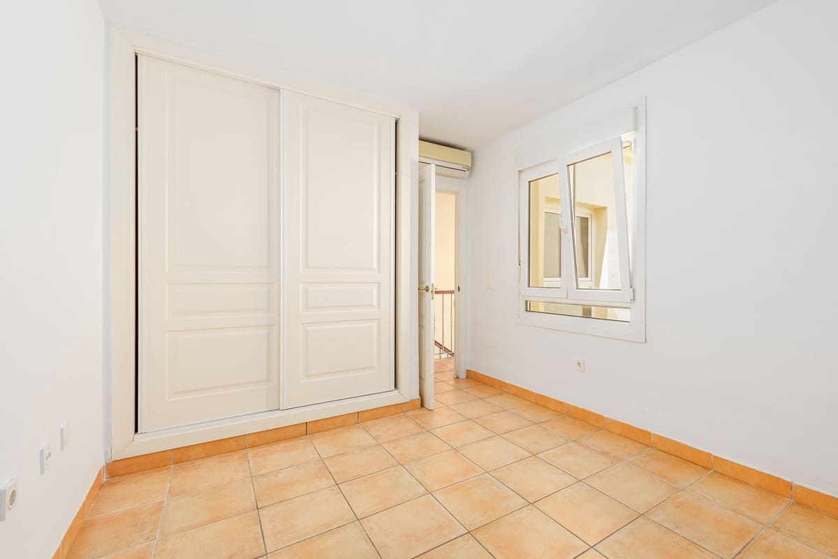 3 Zimmer Haus zu verkaufen in Alhaurin Golf mit Pool Garage - 349.000 € (Ref: 9807293)