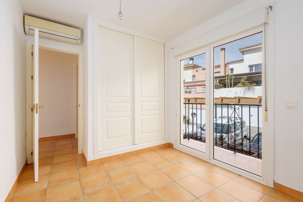 3 Zimmer Haus zu verkaufen in Alhaurin Golf mit Pool Garage - 349.000 € (Ref: 9807293)