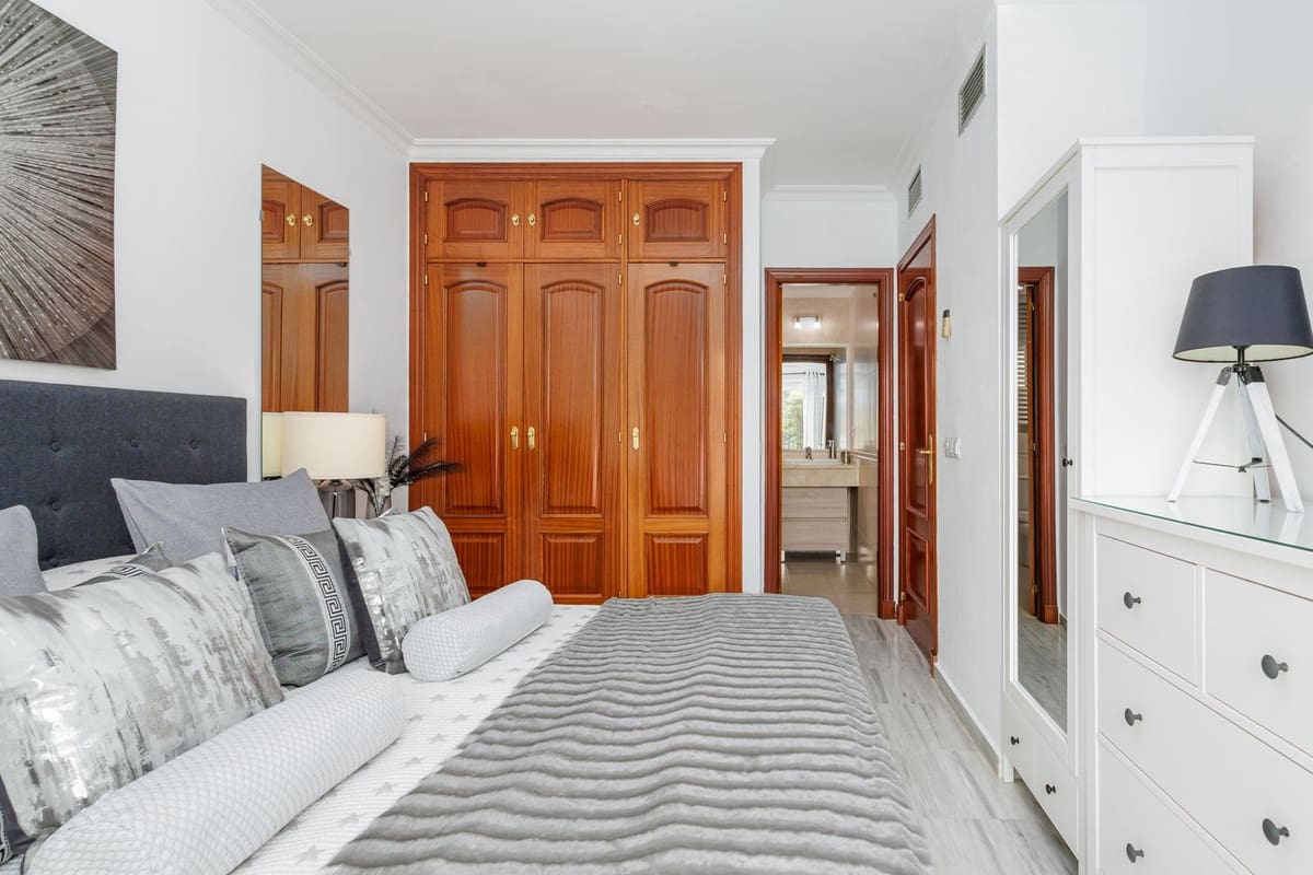 3 soverom Hus til salgs i Alhaurin Golf med svømmebasseng garasje - € 449 000 (Ref: 9810437)