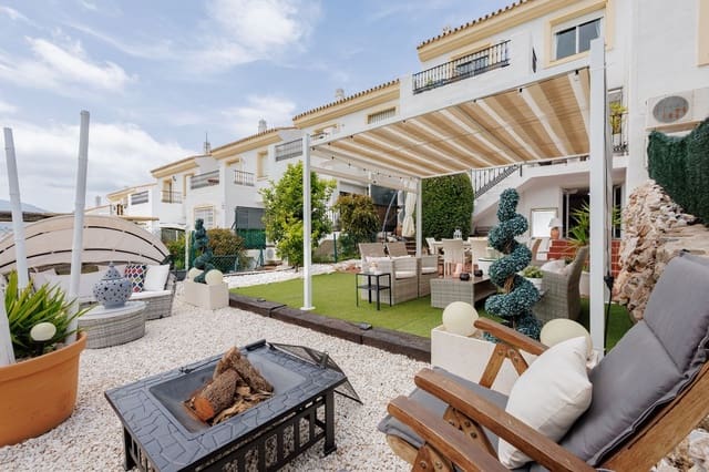 3 soverom Hus til salgs i Alhaurín Golf, Alhaurín el Grande med svømmebasseng garasje - € 449 000 (Ref: 9810437)