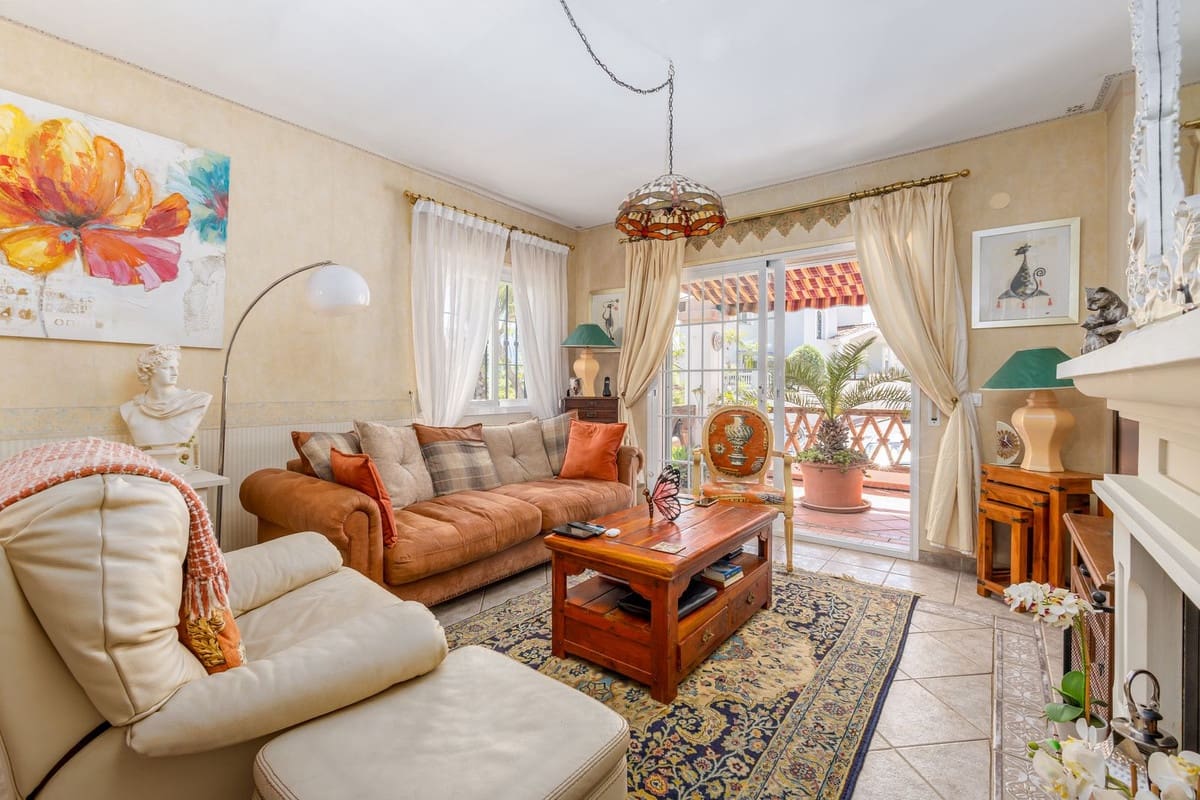 4 bedroom Villa for sale in Coin with pool garage - € 645,000 (Ref: 9860699)