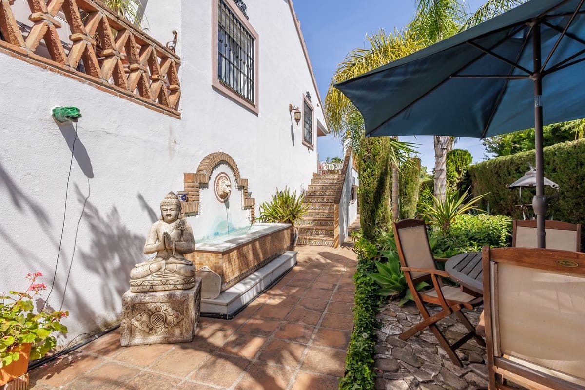 4 bedroom Villa for sale in Coin with pool garage - € 645,000 (Ref: 9860699)