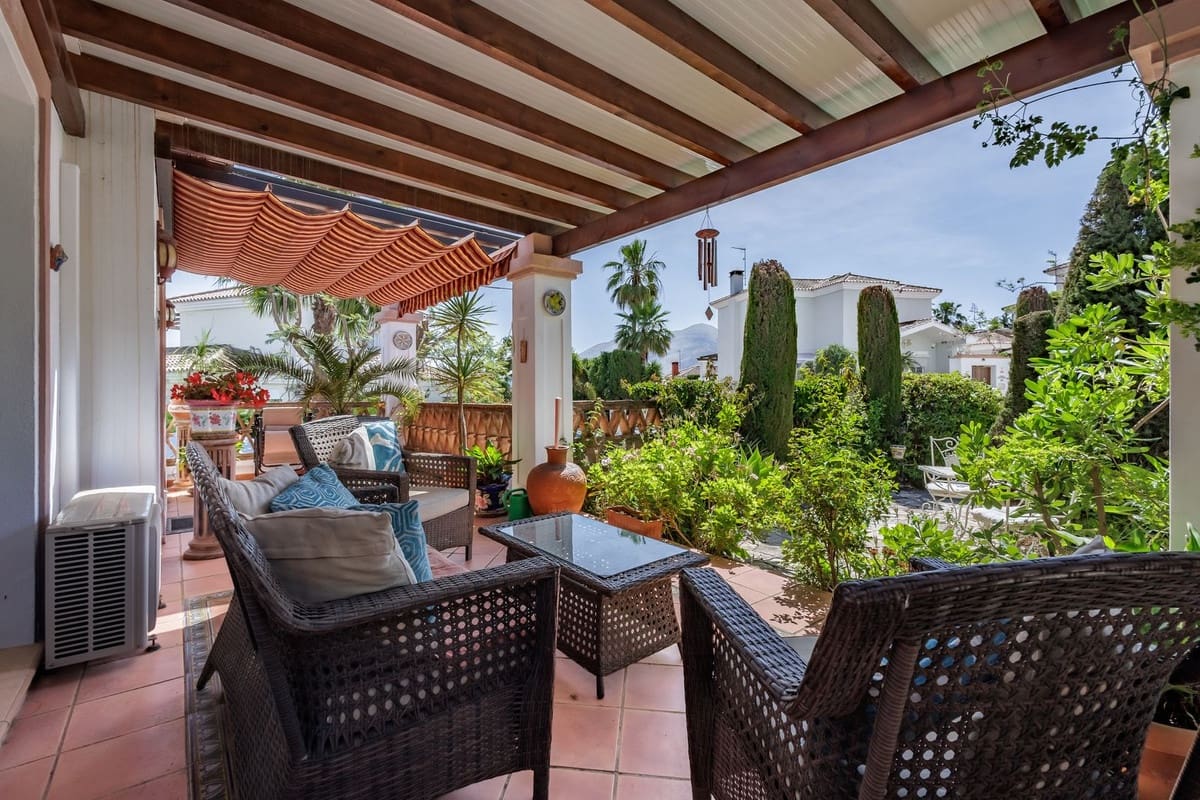 4 bedroom Villa for sale in Coin with pool garage - € 645,000 (Ref: 9860699)