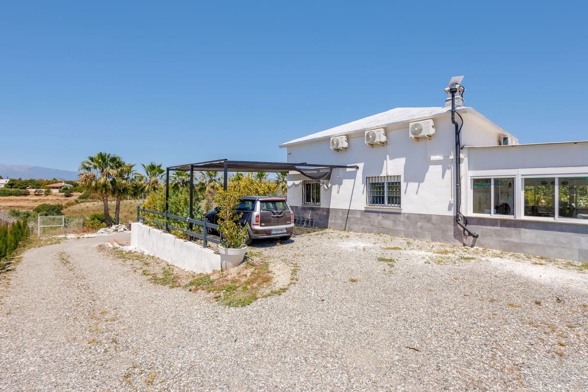 6 bedroom Villa for sale in Coin with pool garage - € 795,000 (Ref: 9861038)