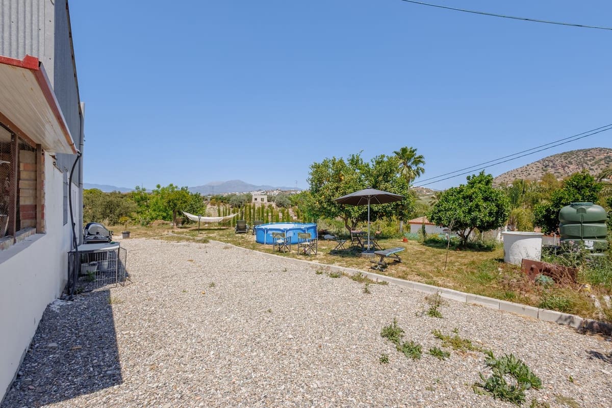 6 bedroom Villa for sale in Coin with pool garage - € 795,000 (Ref: 9861038)