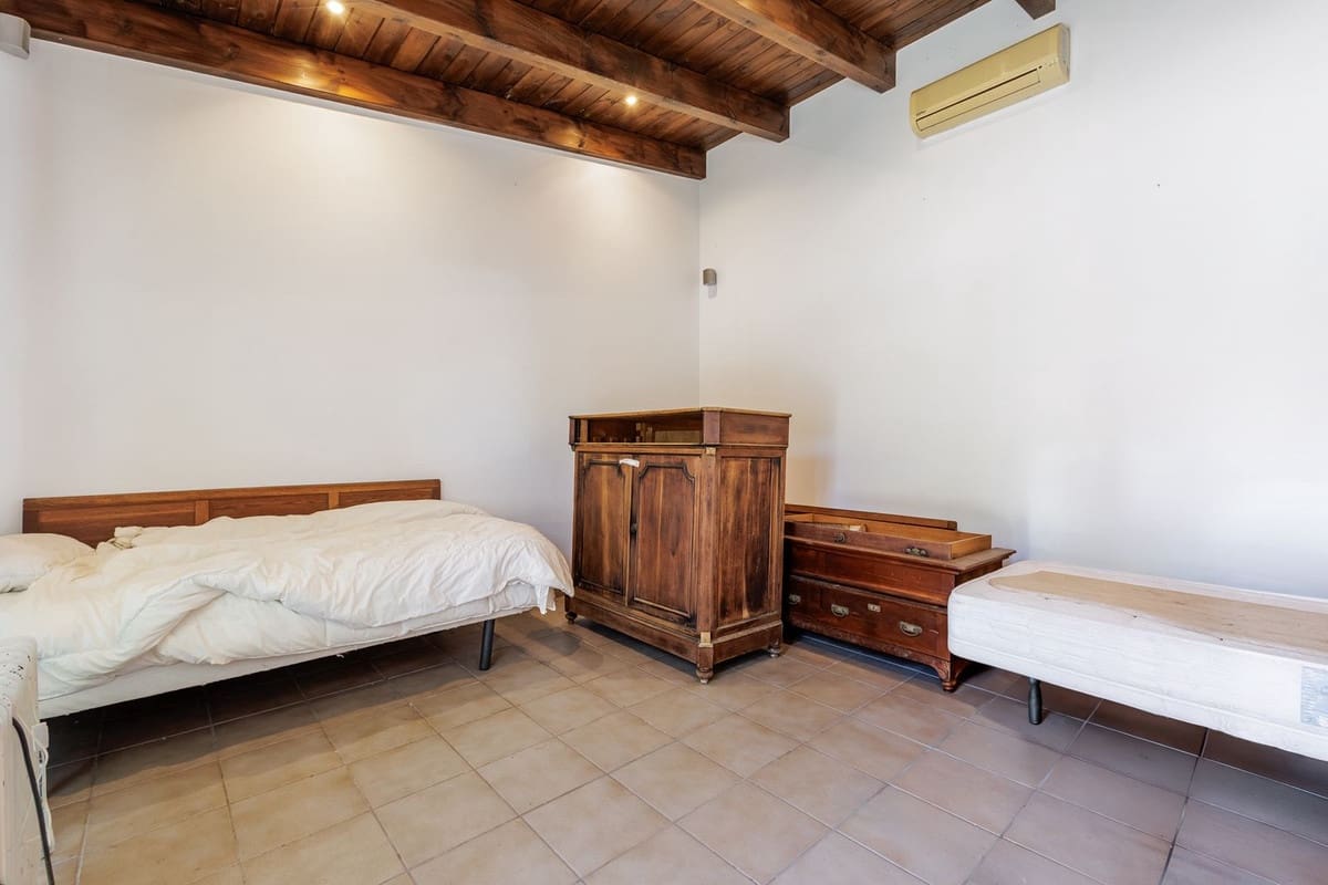6 bedroom Villa for sale in Coin with pool garage - € 1,195,000 (Ref: 9863496)
