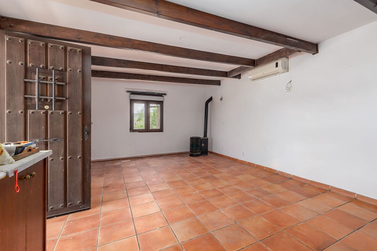6 bedroom Villa for sale in Coin with pool garage - € 1,195,000 (Ref: 9863496)