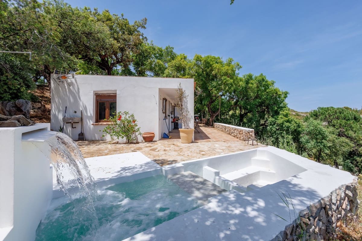 6 bedroom Villa for sale in Coin with pool garage - € 1,195,000 (Ref: 9863496)