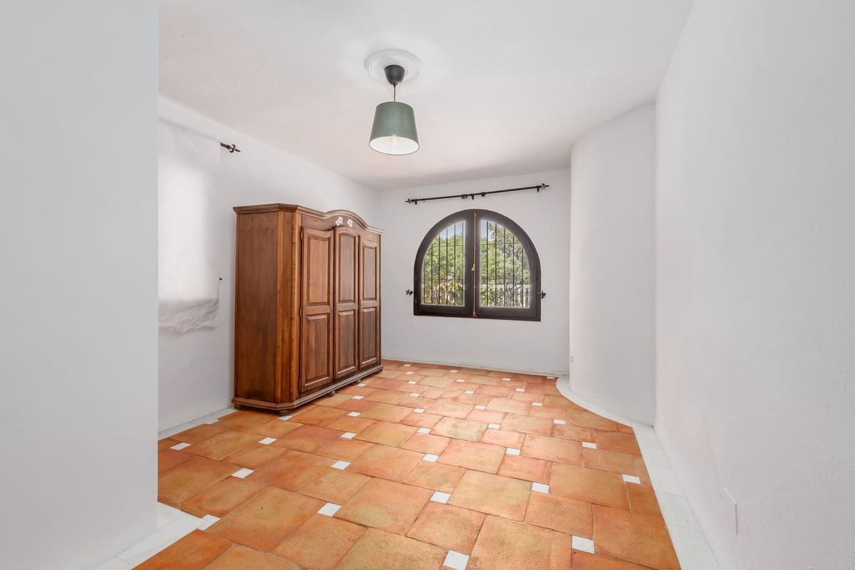 5 soveværelse Villa til salg i Alhaurin el Grande med swimmingpool garage - € 895.000 (Ref: 9880262)