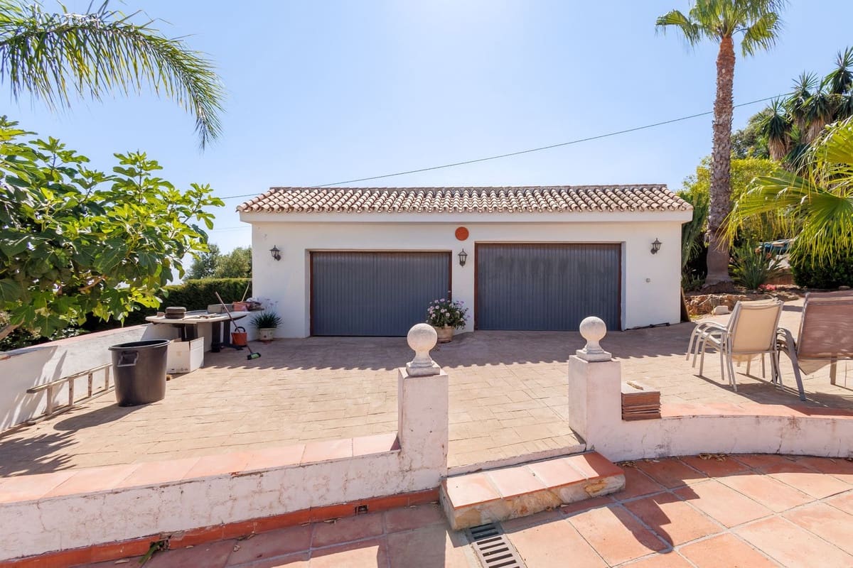 6 quarto Moradia para venda em Alhaurin el Grande com piscina garagem - 845 000 € (Ref: 9895456)