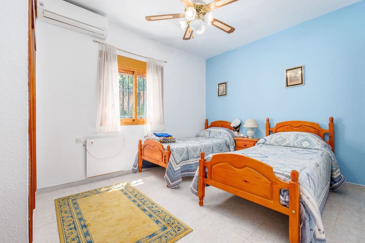 6 quarto Moradia para venda em Alhaurin el Grande com piscina garagem - 845 000 € (Ref: 9895456)