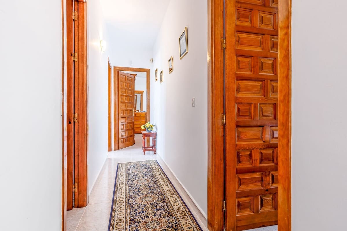 6 quarto Moradia para venda em Alhaurin el Grande com piscina garagem - 845 000 € (Ref: 9895456)