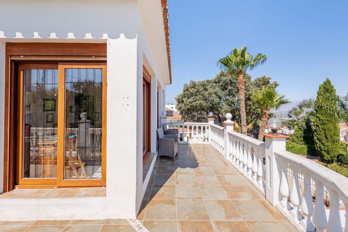6 quarto Moradia para venda em Alhaurin el Grande com piscina garagem - 845 000 € (Ref: 9895456)