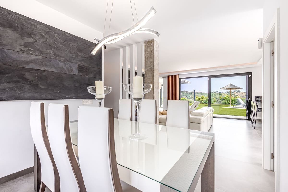 3 soverom Villa til salgs i Alhaurin el Grande med svømmebasseng - € 895 000 (Ref: 9928385)
