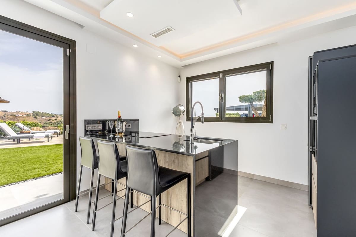 3 soverom Villa til salgs i Alhaurin el Grande med svømmebasseng - € 895 000 (Ref: 9928385)