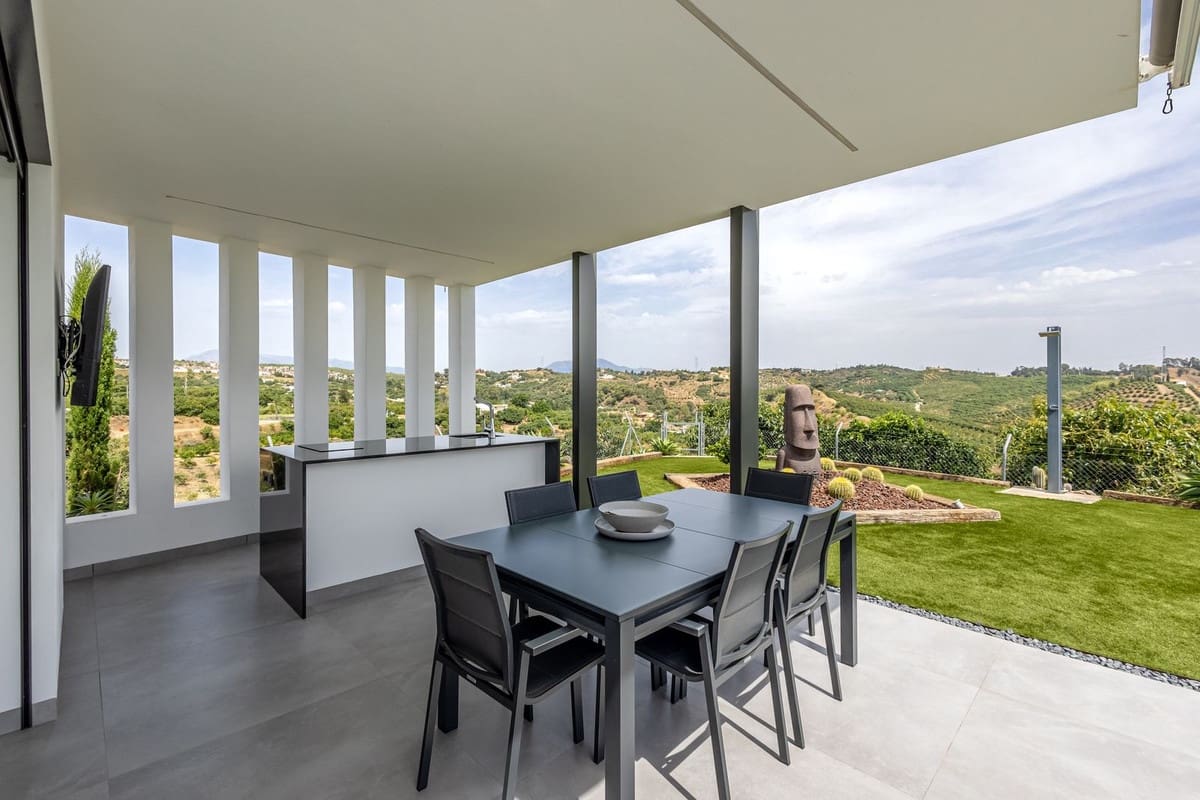 3 soverom Villa til salgs i Alhaurin el Grande med svømmebasseng - € 895 000 (Ref: 9928385)