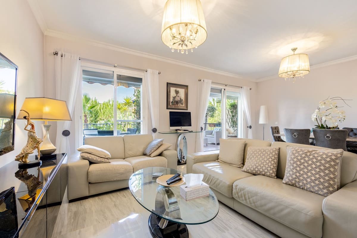 3 soveværelse Byhus til salg i Alhaurin Golf med swimmingpool garage - € 385.000 (Ref: 9946365)