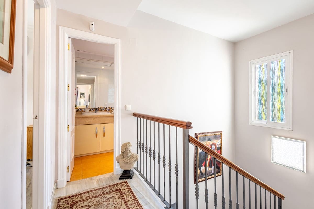 3 soveværelse Byhus til salg i Alhaurin Golf med swimmingpool garage - € 385.000 (Ref: 9946365)