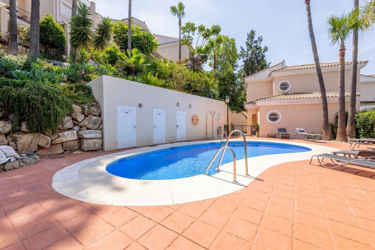 3 soveværelse Byhus til salg i Alhaurin Golf med swimmingpool garage - € 385.000 (Ref: 9946365)