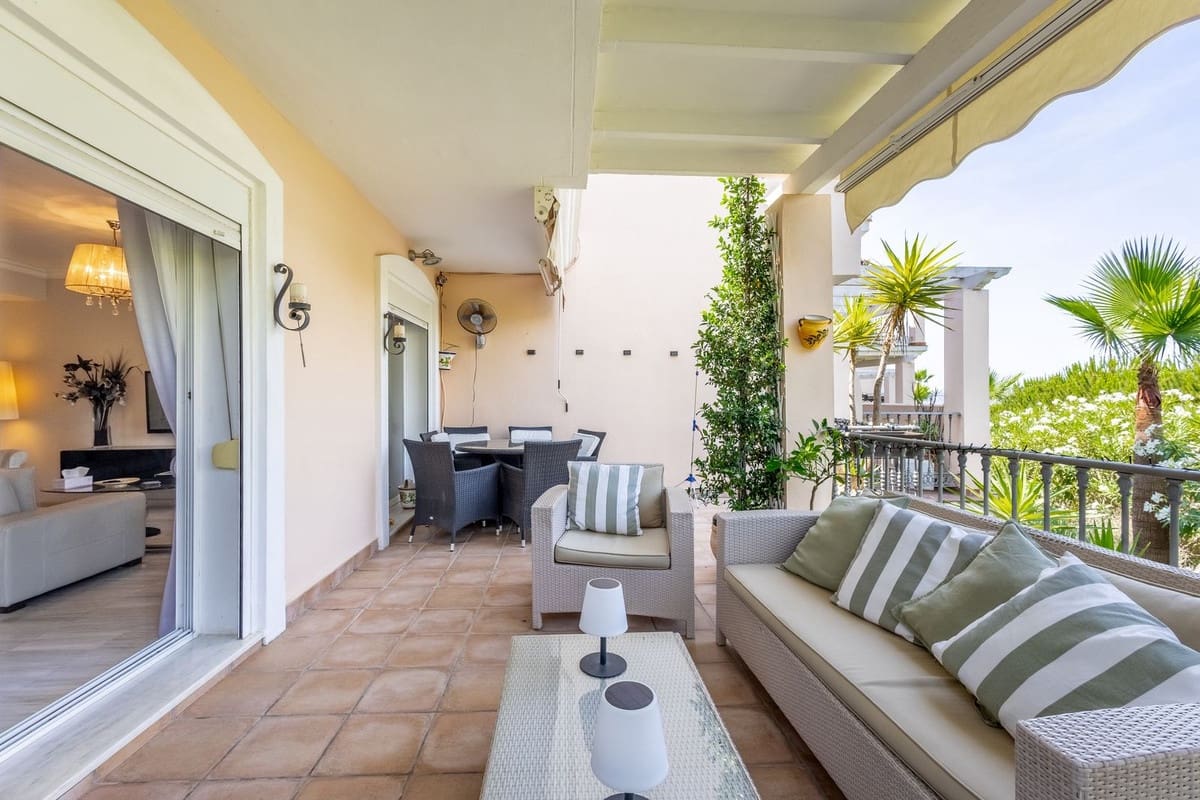 3 soveværelse Byhus til salg i Alhaurin Golf med swimmingpool garage - € 385.000 (Ref: 9946365)
